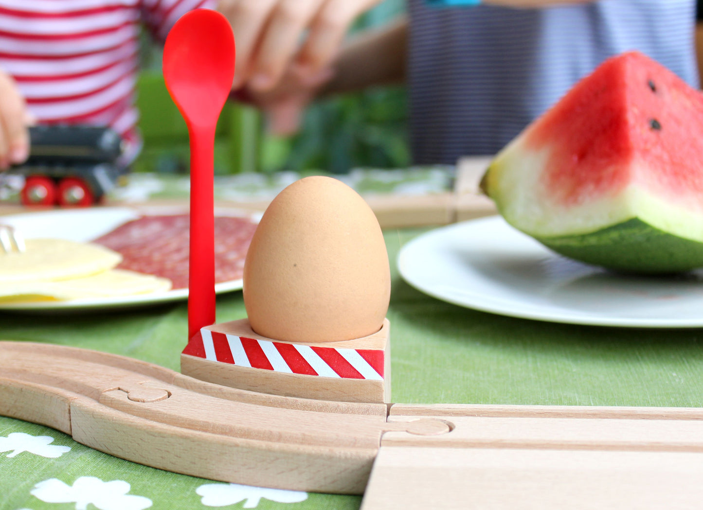 Eierbecher mit Schranke | Neue Freunde